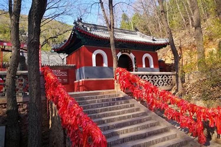 中国求姻缘最灵的三大寺庙