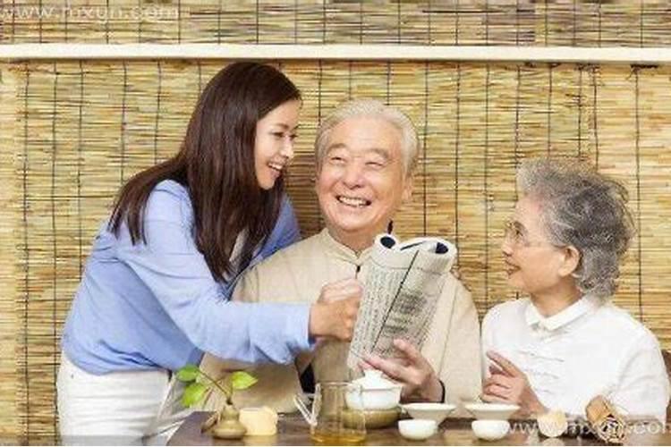梦见活着的父母去世预示什么是吉是凶