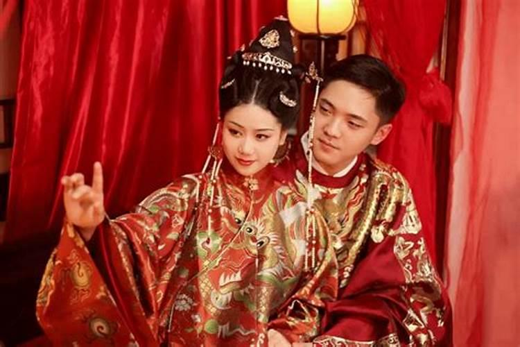 男女结婚合八字怎么合,夫妻相克表太准了