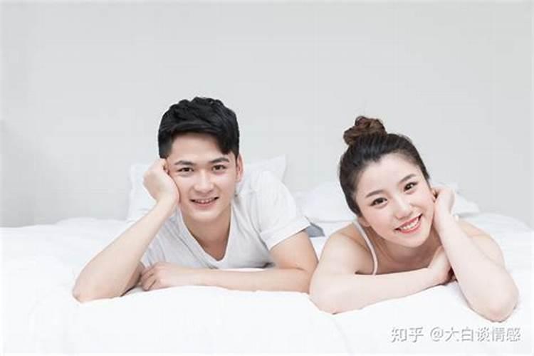梦见女朋友跟别的男人在一起