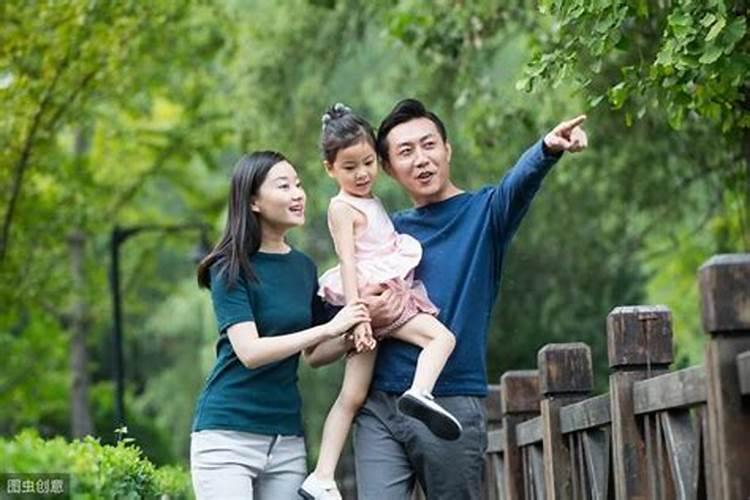 中年婚姻存在的危机都有哪些？该如何预防？