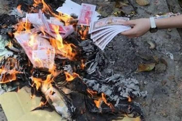 命里五行缺金,应该补金还是补土？