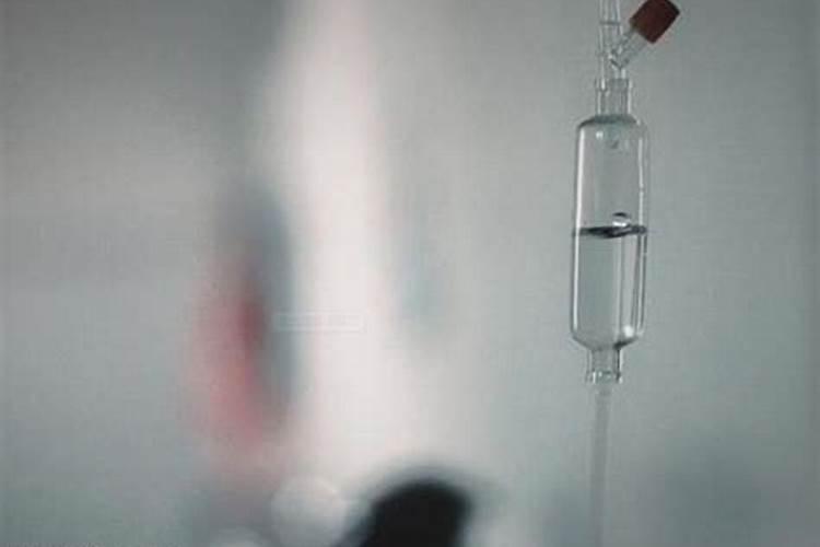 梦见妈妈生病了很严重在哭,梦见妈妈生病了很严重我哭了