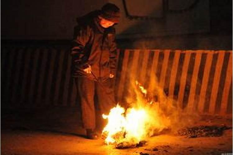 按照中国的习俗,什么日期该祭奠过逝的亲人？什么日期不益祭奠