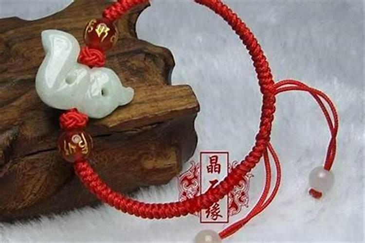 2024属羊的戴什么防小人最好