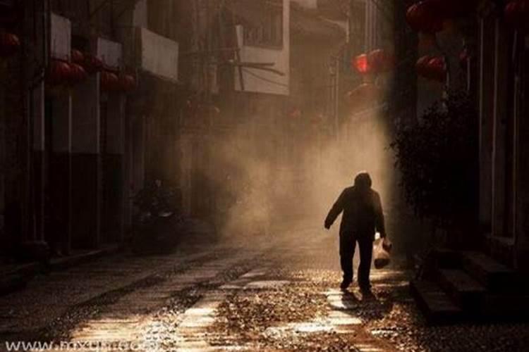 梦见已故的姥姥什么预兆 梦见已故的姥姥什么预兆啊