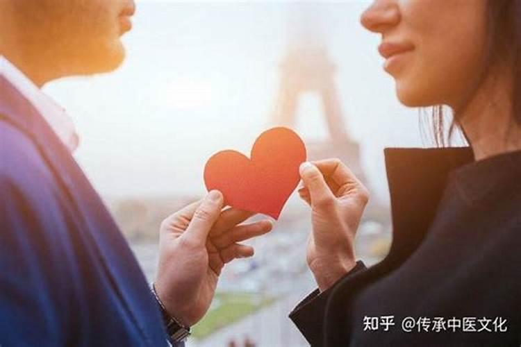 男人八字有双妻的暗示 双妻命格男人的面相？