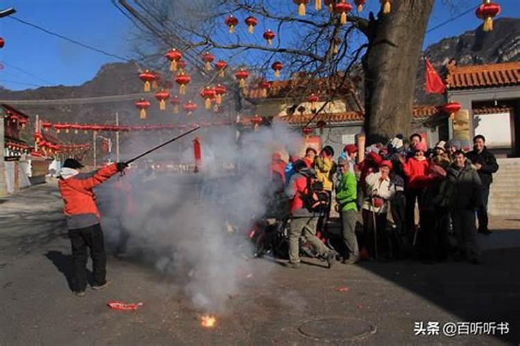 初五的财神在哪个方向