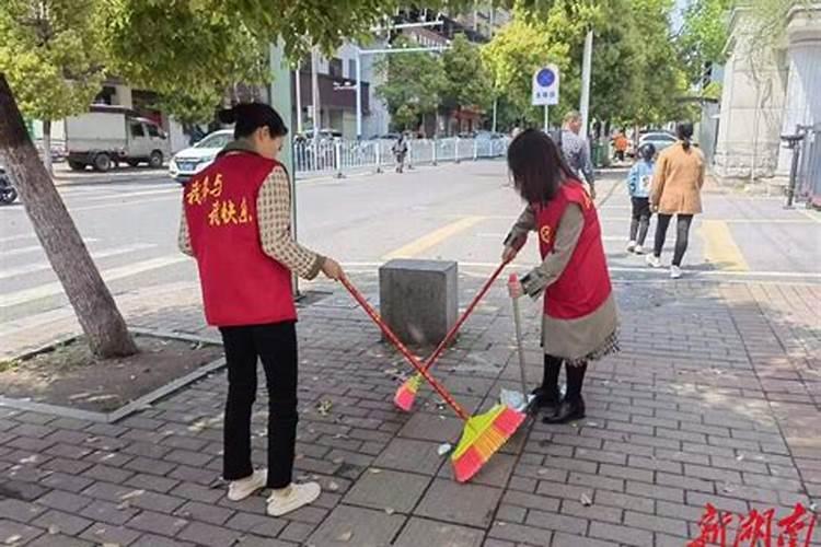 梦见卫生间很多人