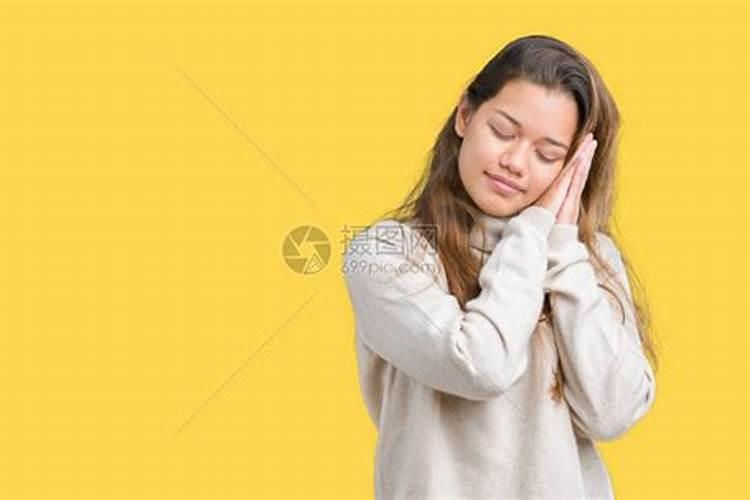 已婚女人梦见别人穿着自己的毛衣和外套预示着什么？