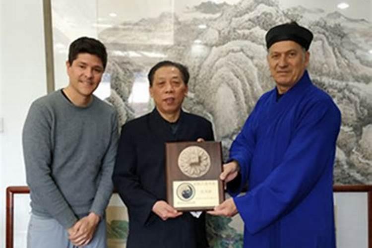 狗刑太岁是坐牢吗,狗年什么生肖犯太岁