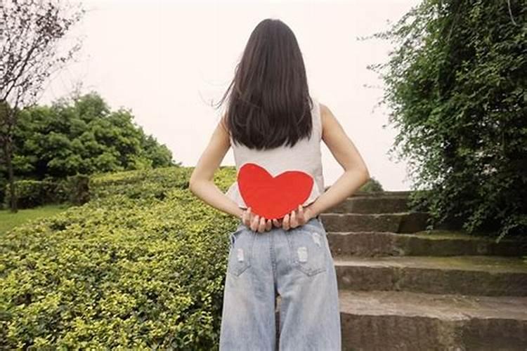 梦见女人追杀我是什么意思