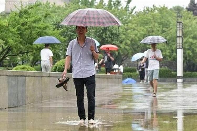 梦见爬房爬墙的预兆