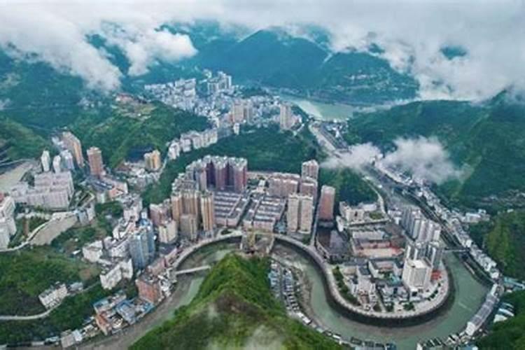 陕西省安康市白河县人口密度大吗