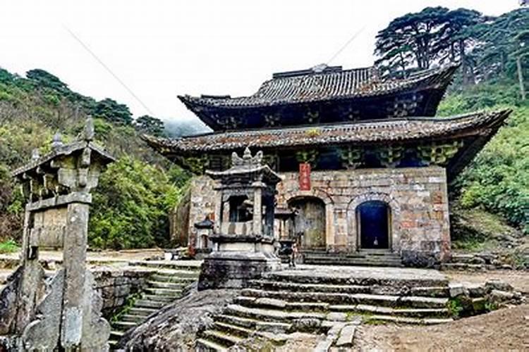 江西沈上饶市万年县的,过年习俗,清明节习俗是什么？
