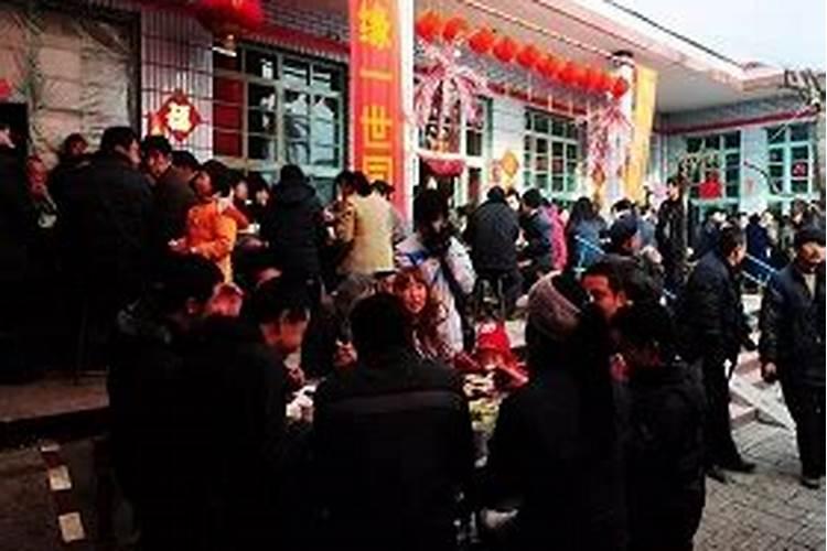梦见猪吃食是什么意思梦见猪吃食是什么征兆