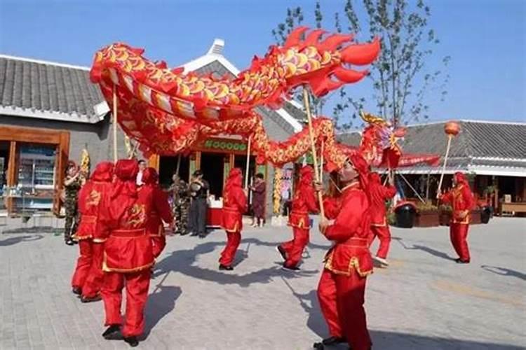 八字相配的两个人能在一起,生辰八字一样的两个人在一起好不好？百度知...