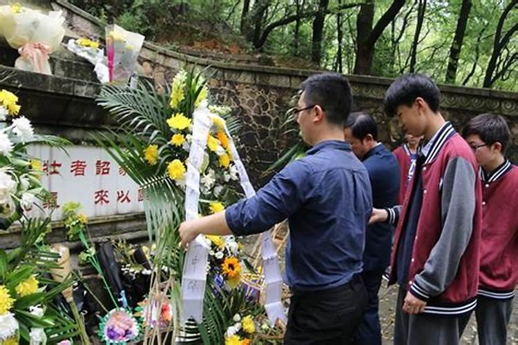 女人梦见坟墓炸开了有什么预兆