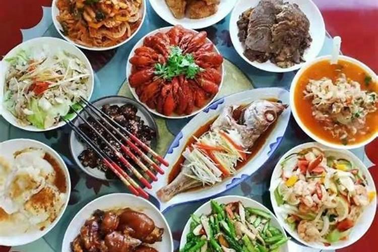 在镇上过年卖什么赚钱日赚千元的3个小生意