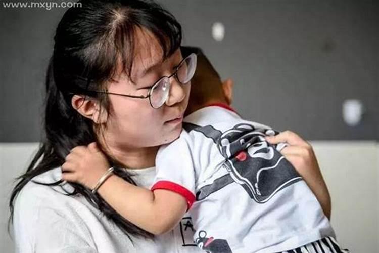 梦见小女孩儿对我笑