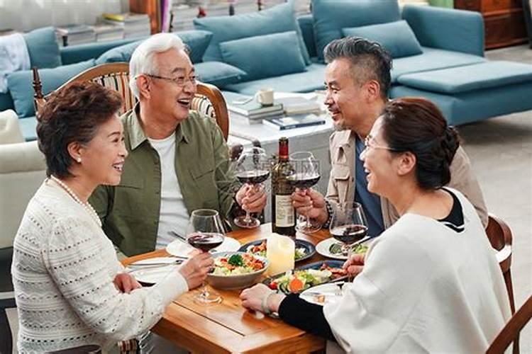 梦见自己喜欢的人来家里做客