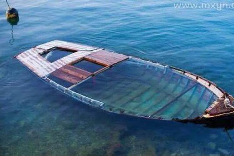 梦见大海或湖水的周公解梦