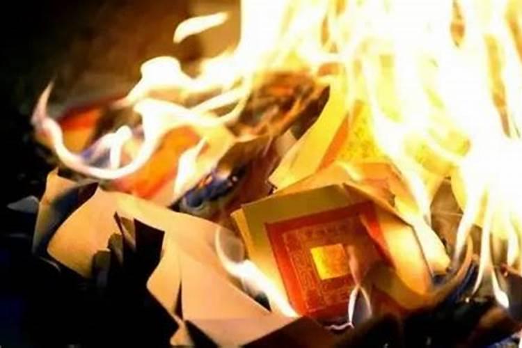夫妻其实早就命中注定,在感情方面你相信命中注定吗？