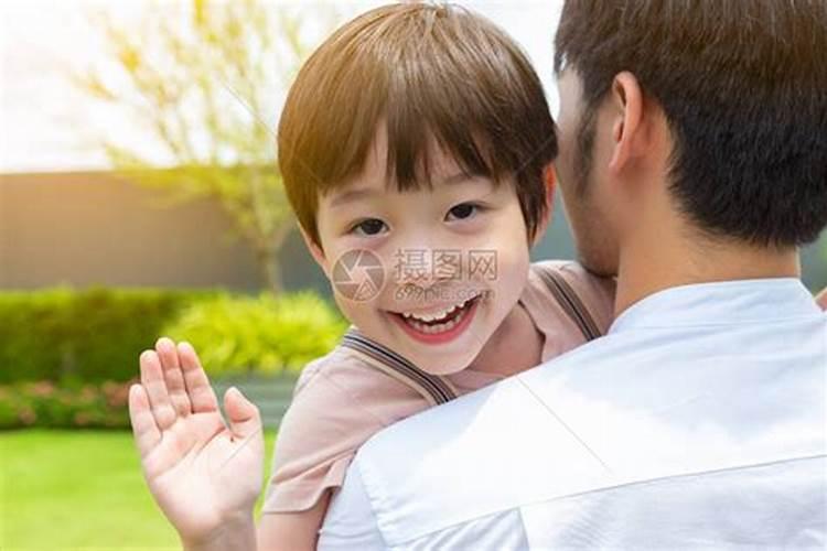 梦见去世的父亲很高兴是啥意思？