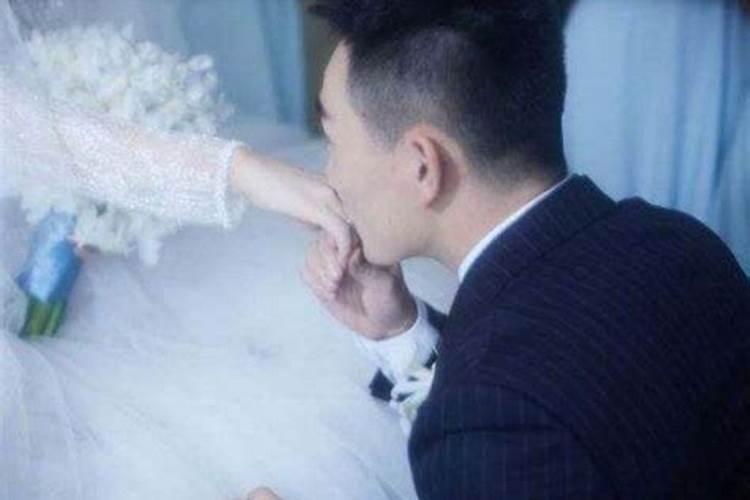梦见自己和前男友在一起是什么意思？