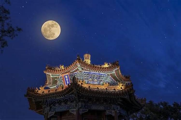 中秋节期间卖的那种孔明灯是允许的吗？