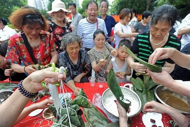 合婚姻:属蛇和属狗的八字配不配 能做夫妻吗