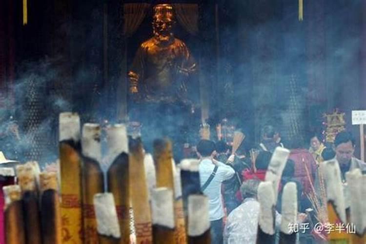 端午节有三个什么习俗？