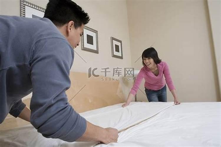 梦见给老人收拾屋子换床上用品的预兆
