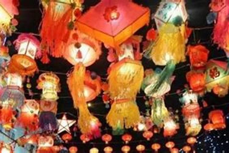 元宵节闹花灯的习俗是怎么来的？
