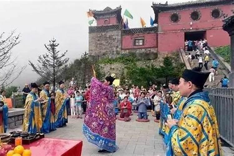 七月十五是什么节日有什么风俗