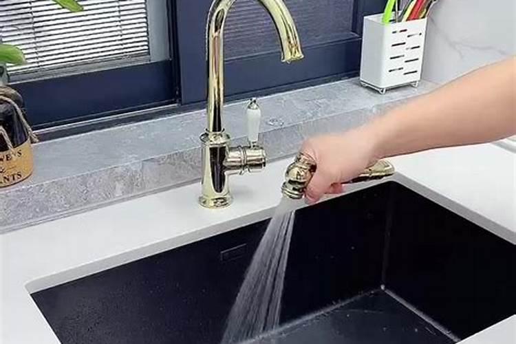 梦见自己冲洗厕所的预兆