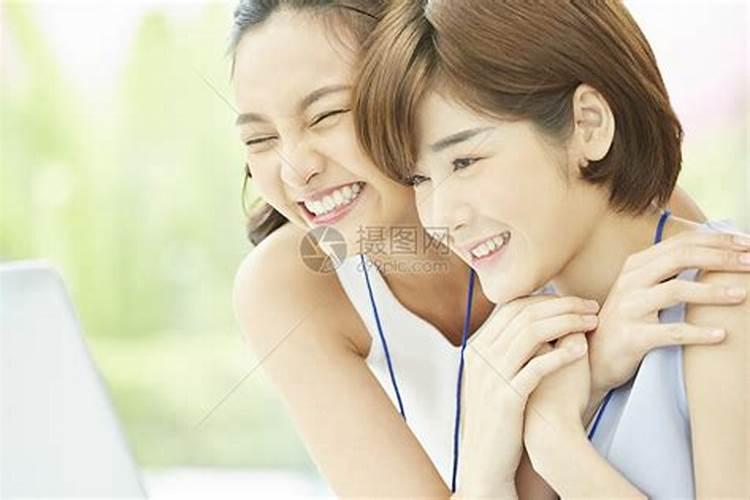 男朋友去算命,看相的说我们不能在一起,如果真结婚以后也会分开,他好...