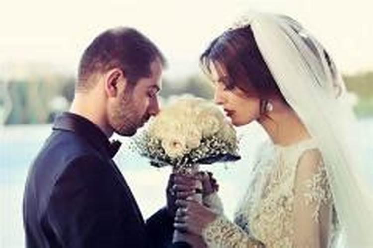 梦见前男友结婚预示着什么