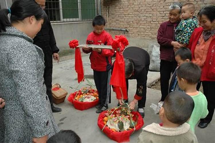 中元节如何祭拜先人 中元节上坟都什么时间去