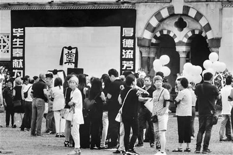 梦见外婆死了是什么意思 睡觉的时候梦见外婆没了
