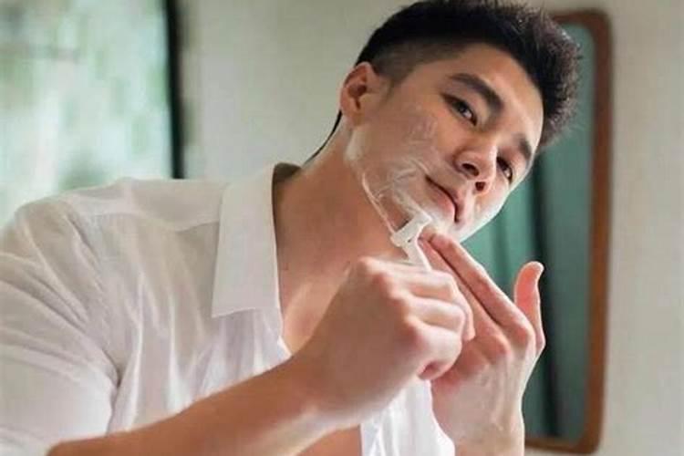 89年属蛇8月20号生(农历7月初一)下午4点左右出生的人的命运怎么样百度...