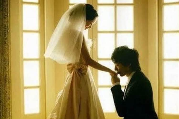 婚礼上伴郎喜欢上了伴娘,结婚的我该不该撮合他们？