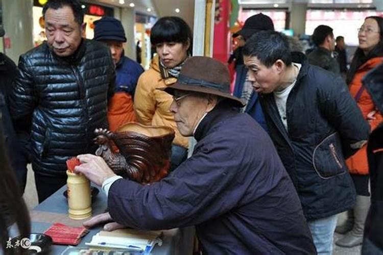 算命说夫君在墓是什么意思,是说没老公,还是克夫,还是老公没本事,谢谢...
