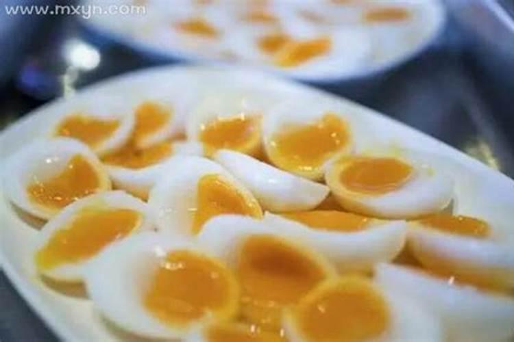 梦见吃咸鸡蛋