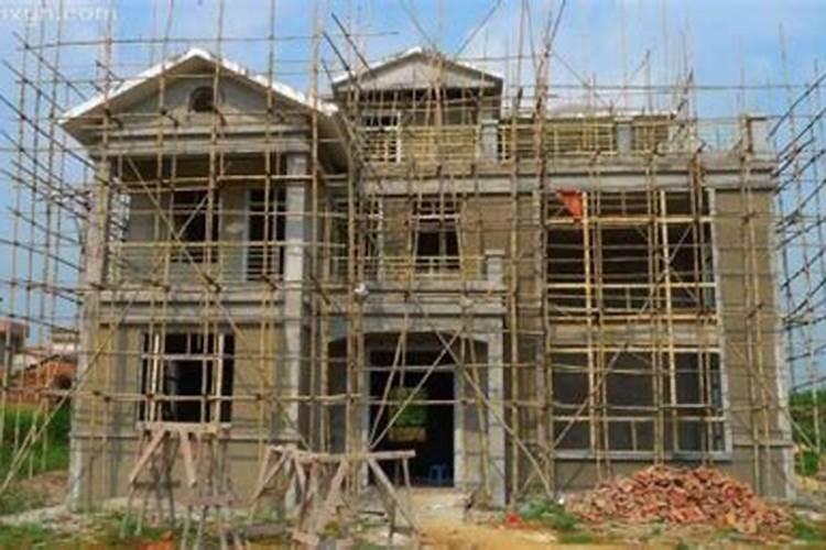 梦见建别墅是什么意思？