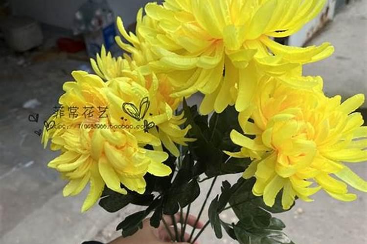 冬至烧纸是中午还是晚上 扫墓用什么贡品