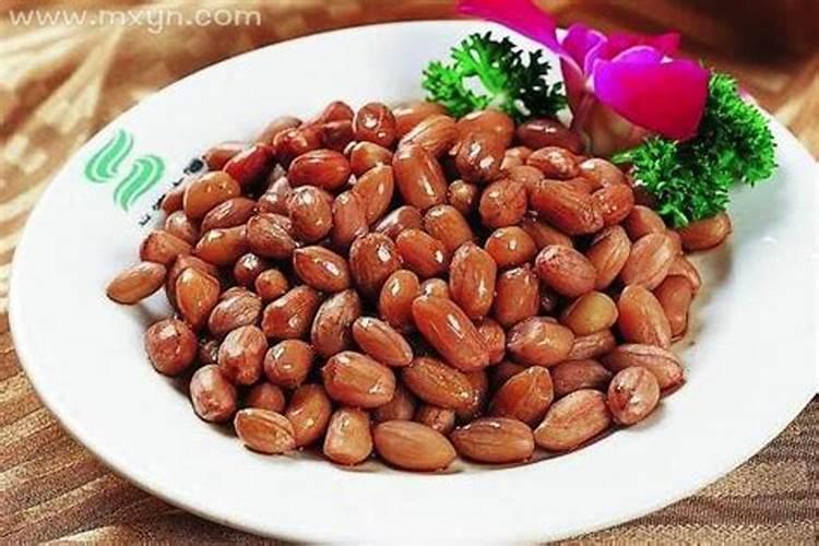 梦见吃炒花生有什么预兆？是什么意思？