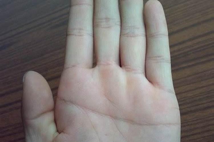 男人右手断掌是福还是祸