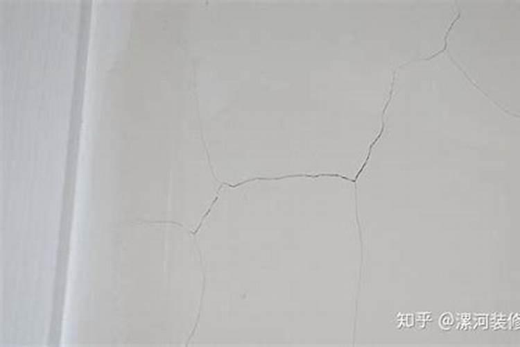梦见墙裂缝代表什么？