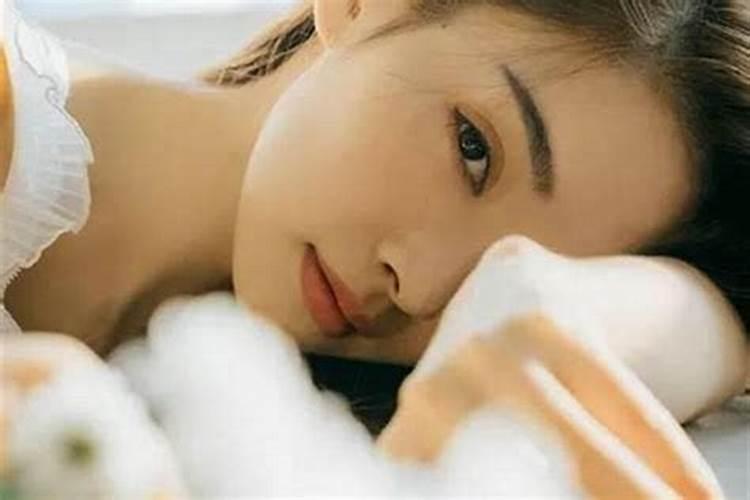梦见陌生女孩喜欢我